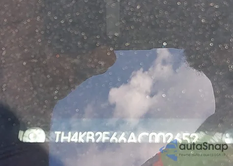 2010 Acura Rl 3.7 z USA, uszkodzony, nr VIN JH4KB2F66AC002652